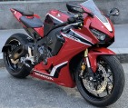 CBR 1000RR 2018 červená US verze