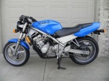 CB-1 světle modrá 1989