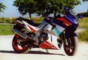 ZZR 600 fialovo-stříbrná