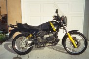 R 100GS černá