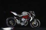 MV Agusta BRUTALE stříbrná 2013
