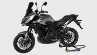 Versys 650 stříbrná